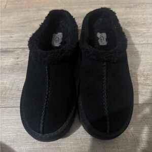 UGG new heights clogs